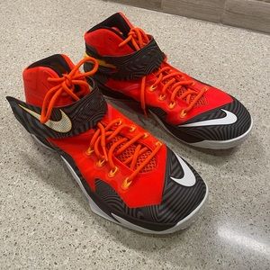 Nike lebron soldier 8